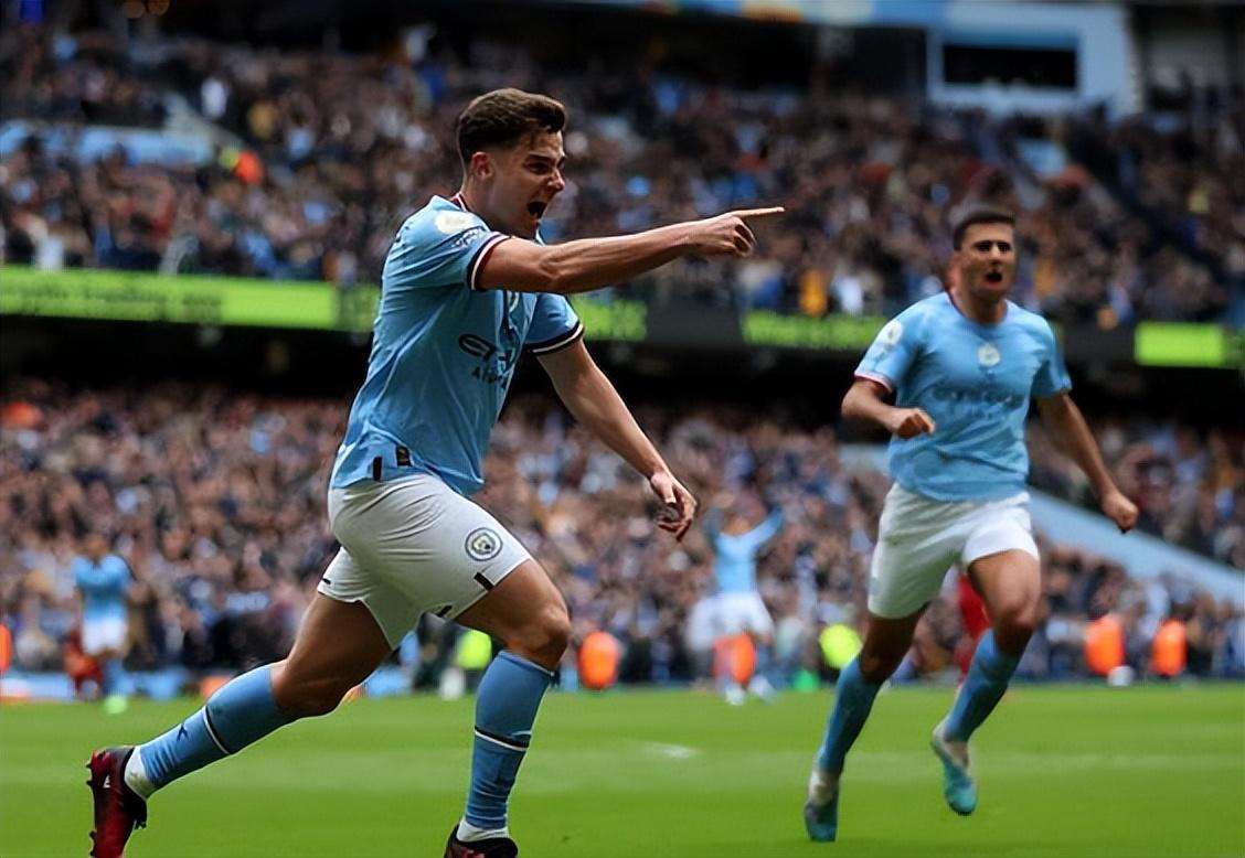 媒体人：山西男篮下午登上了前往杭州飞机，准备12日揭幕战