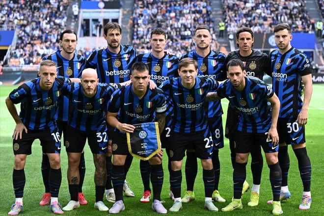 马尔卡宁持续得分表演，半场17分扛起进攻大旗