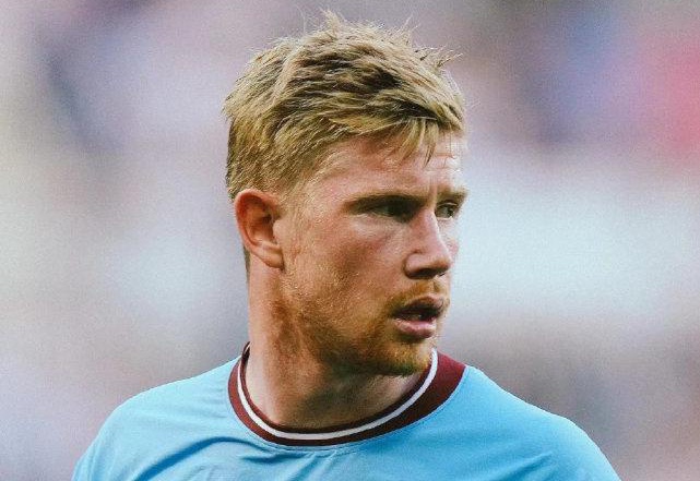 卡什：夏窗我收到好几份报价，但我就想留在维拉，我喜欢这里