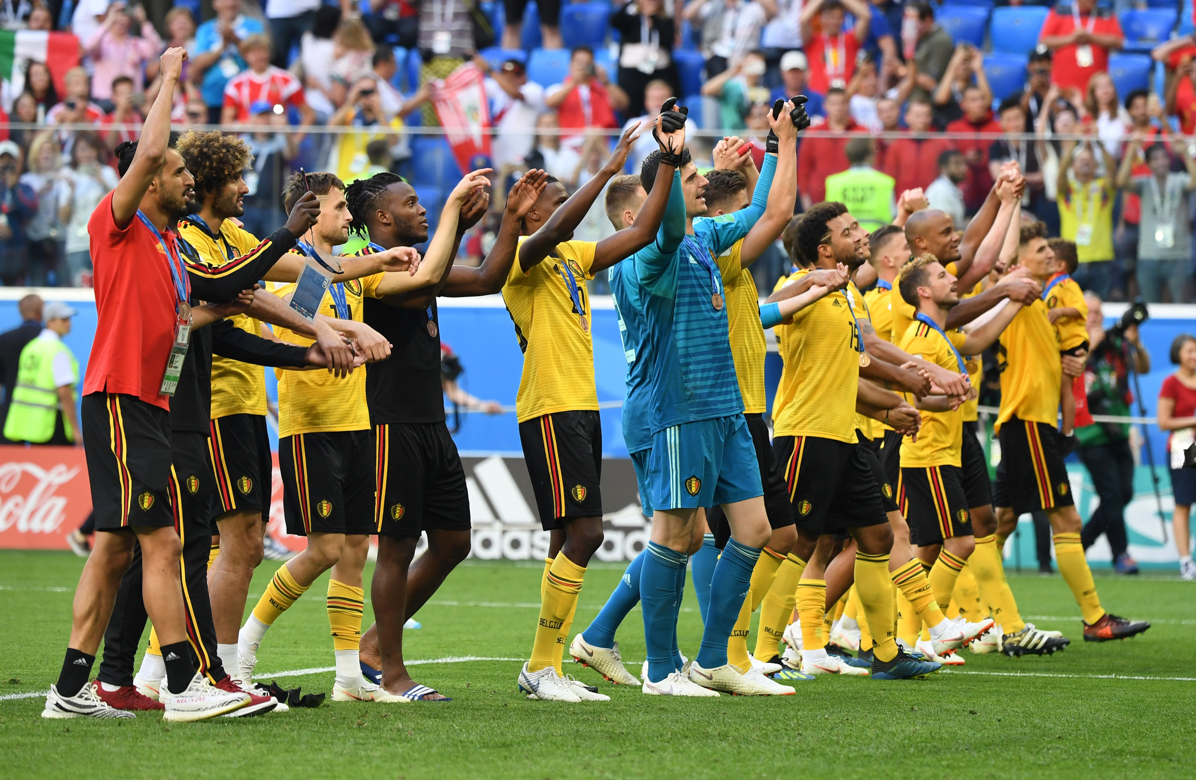 半场战报：摩纳哥2-1帕福斯，南野拓实、巴洛贡破门