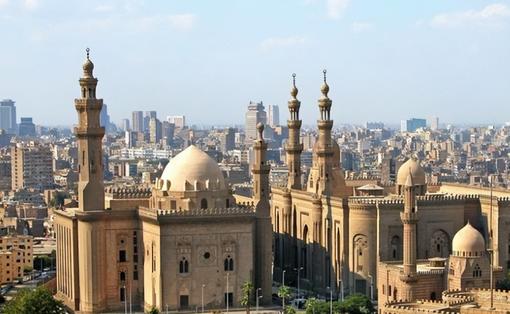 迈阿密国际与温哥华白浪总决赛上演梅西vs穆勒之战，双方实力强劲，看点十足，引发广泛关注。